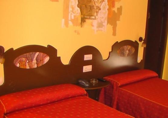 Hospederia Fernando I Hotel León Szoba fotó