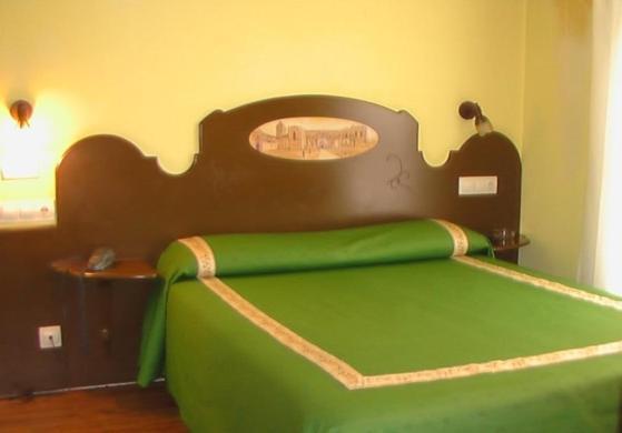 Hospederia Fernando I Hotel León Kültér fotó